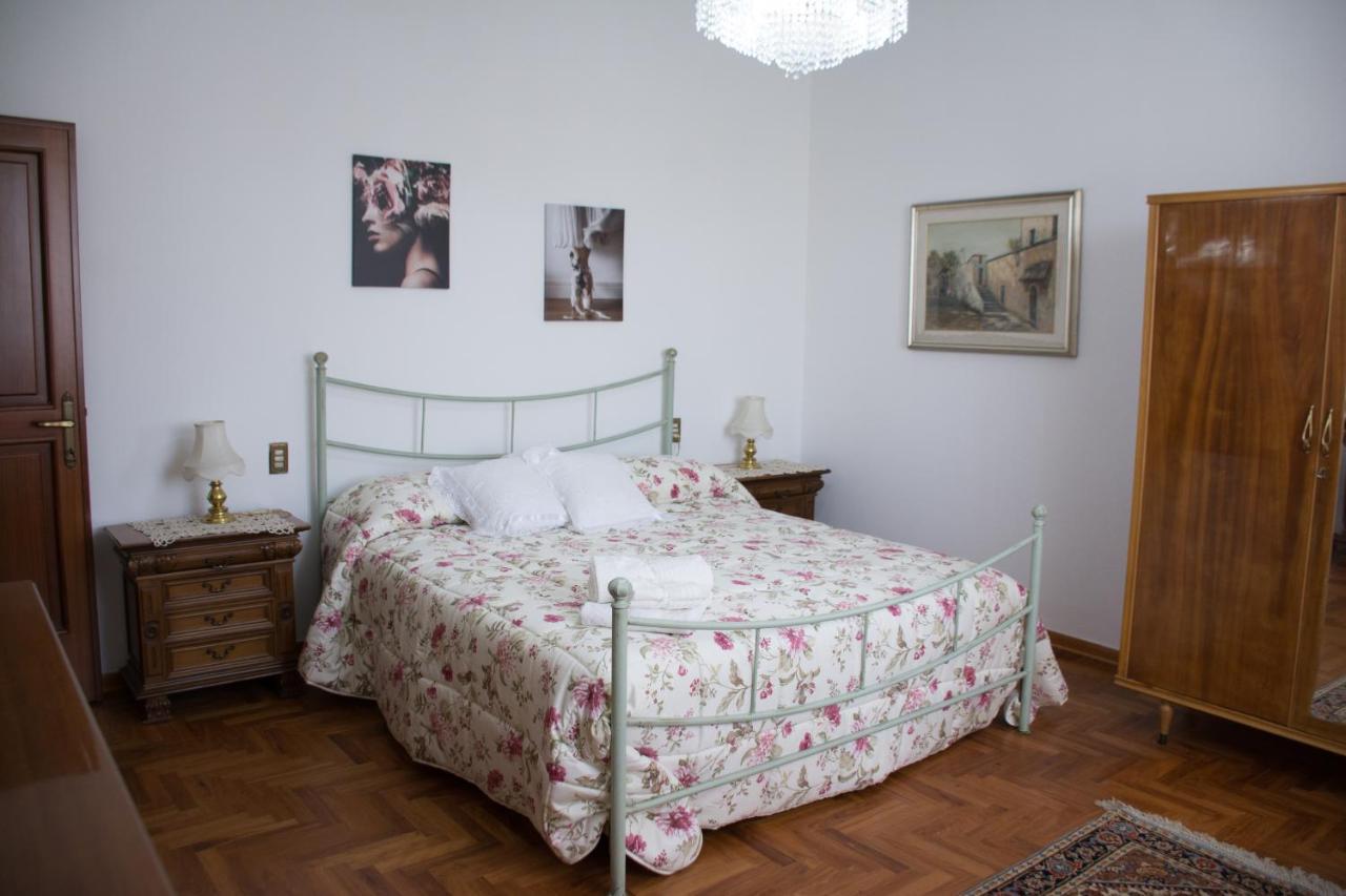 Ferienwohnung La Casa Di Lory Vinci Exterior foto